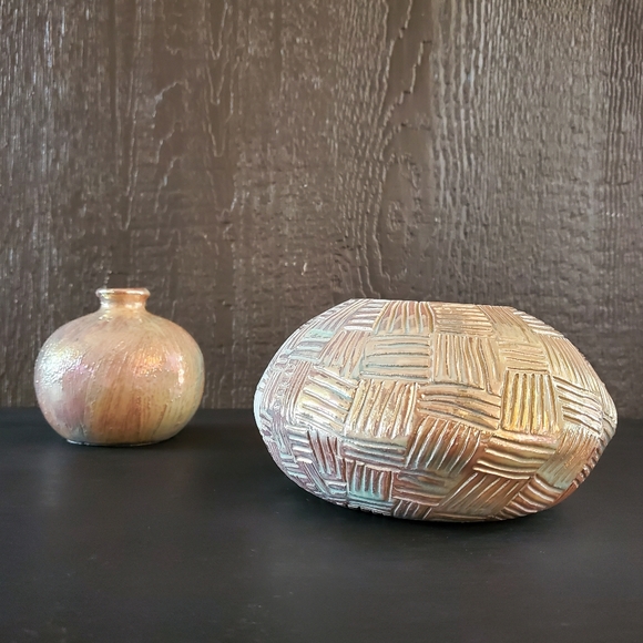 Vintage Signed Studio Art Pottery Gold Vase Set - Picture 10 of 10